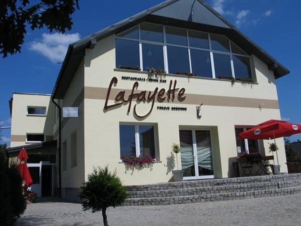 Zelów Restauracja Lafayette Pokoje Goscinne المظهر الخارجي الصورة